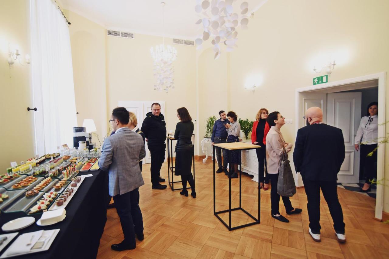 Palac Pakoslaw Pakoslaw  Extérieur photo